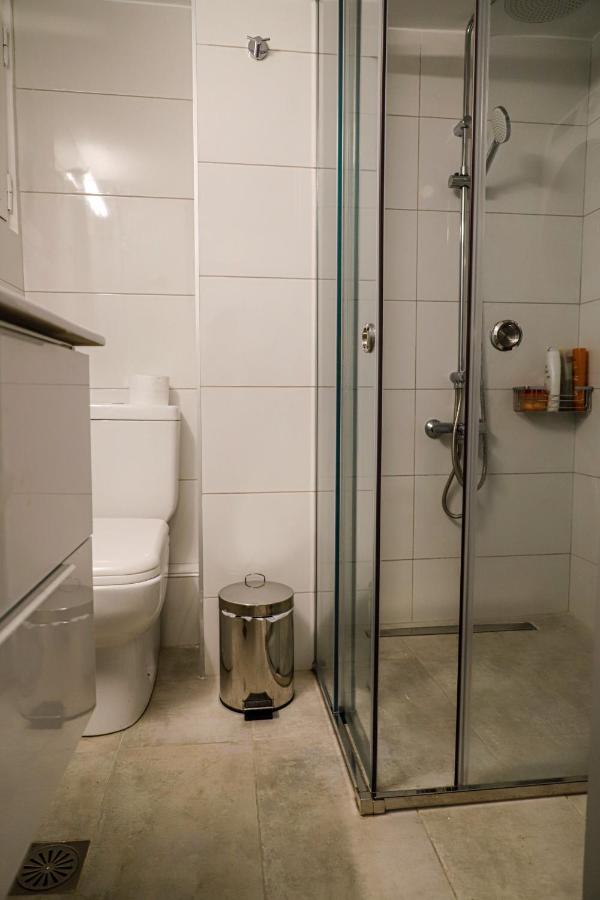 Newly Renovated Apartment 7 Min Walk From Acropolis Афины Экстерьер фото