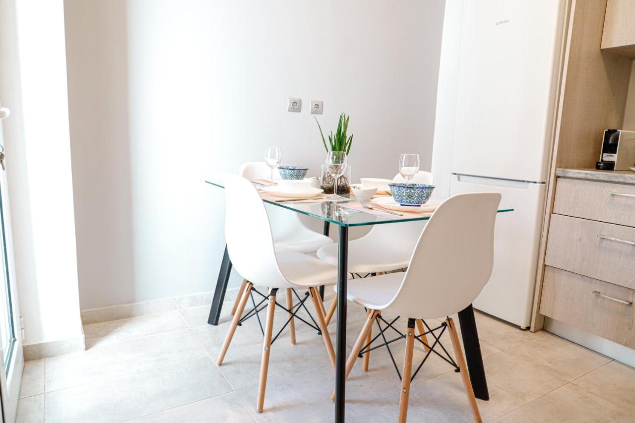 Newly Renovated Apartment 7 Min Walk From Acropolis Афины Экстерьер фото